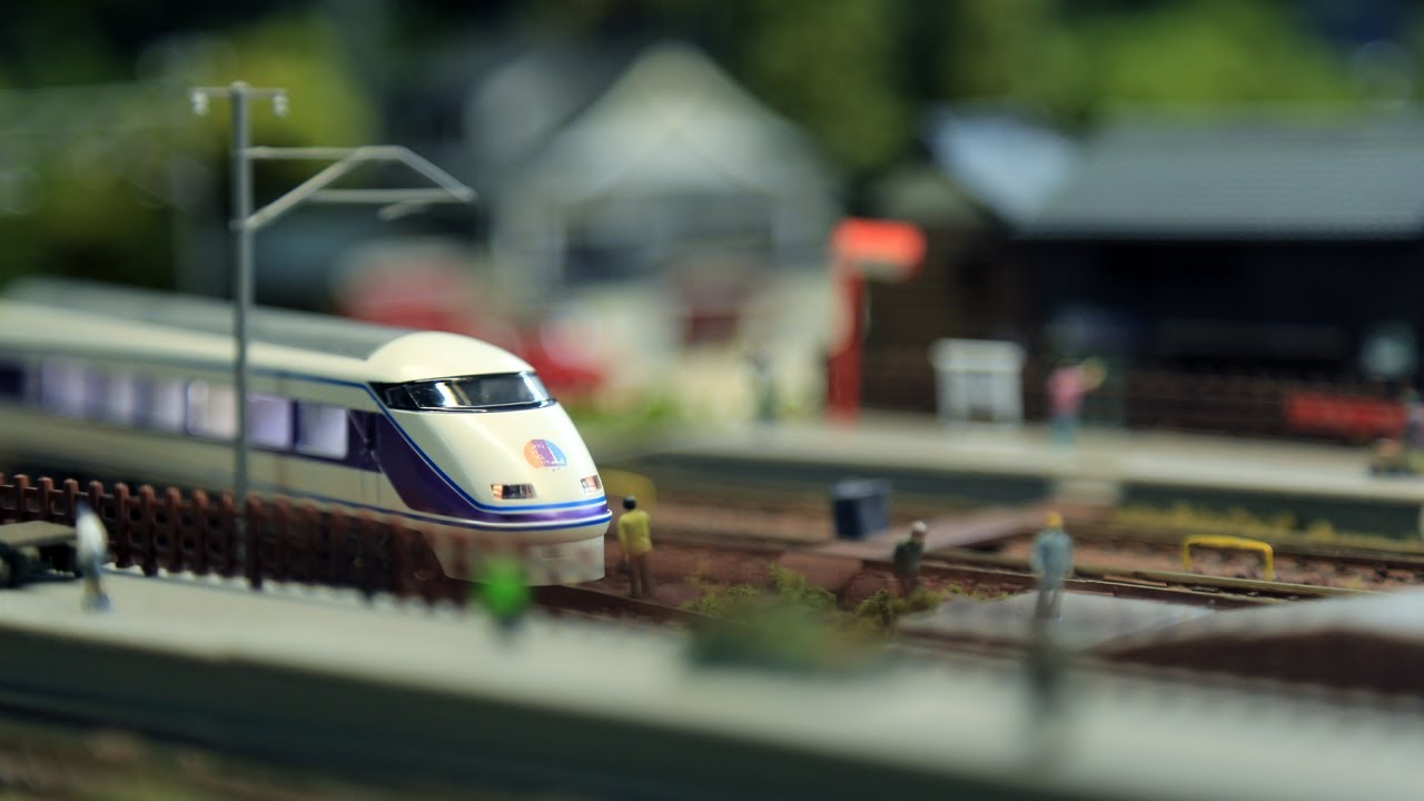 Nゲージ鉄道模型 - Tomix 東武100系スペーシア（雅カラー） - YouTube