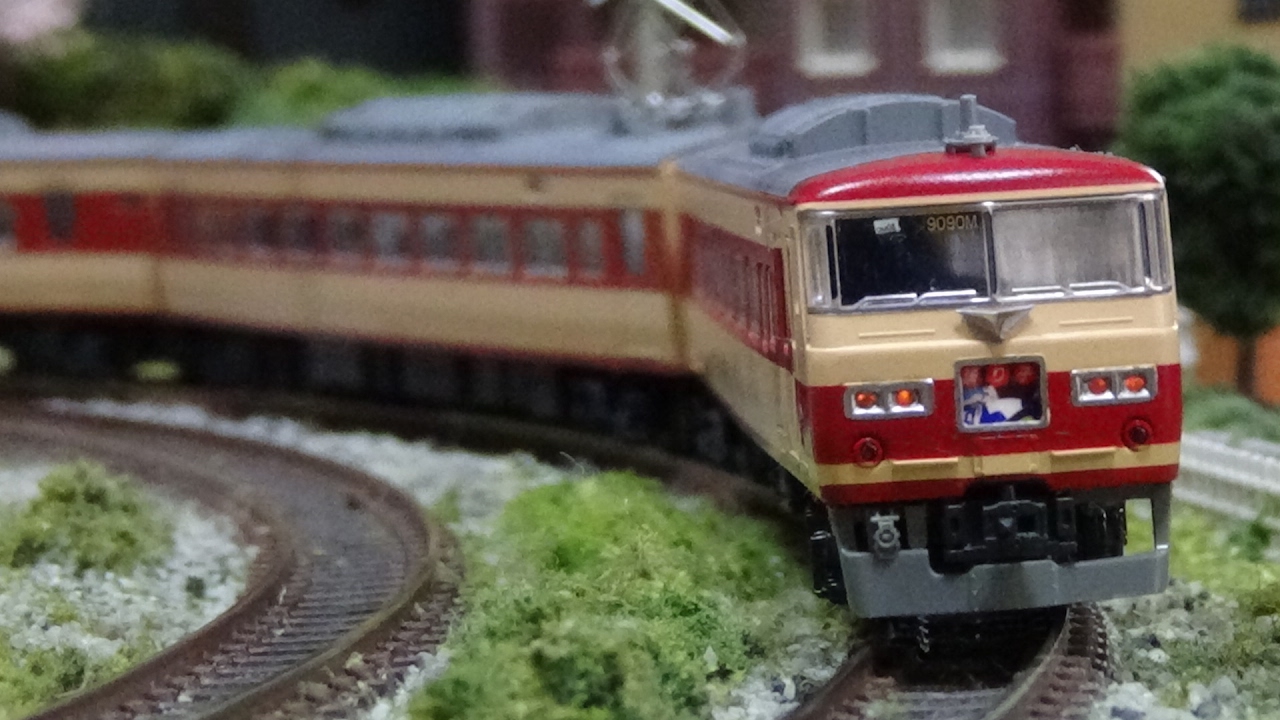 Nゲージ ラウンドハウス 185系200番台 国鉄特急色タイプ 走行シーン集