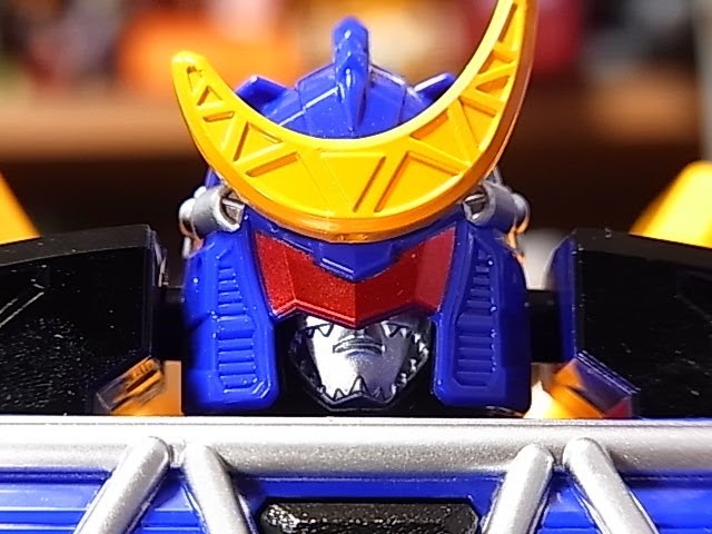 キョウリュウジャー】よみがえるDXスピノダイオー - YouTube