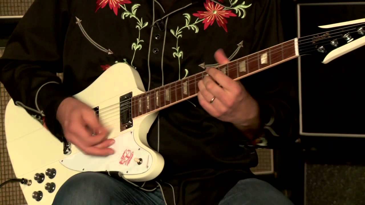 Gibson Firebird V 2010 • SN: 108920616 - YouTube