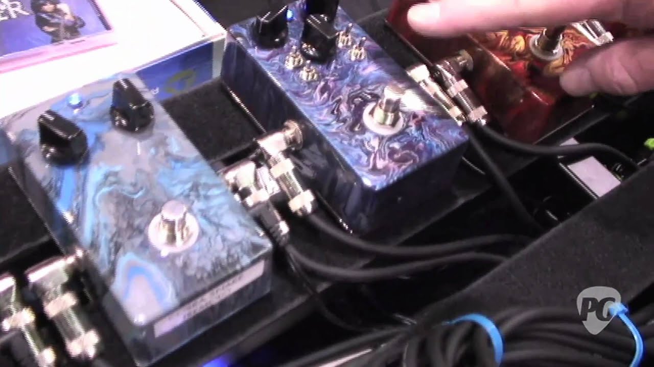 NAMM '11 - Rockbox Electronics Baby Blues Overdrive Demo - YouTube