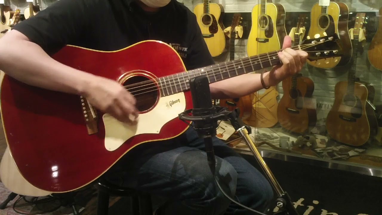 GIBSON - J-45 Cherry Red 1968 - YouTube