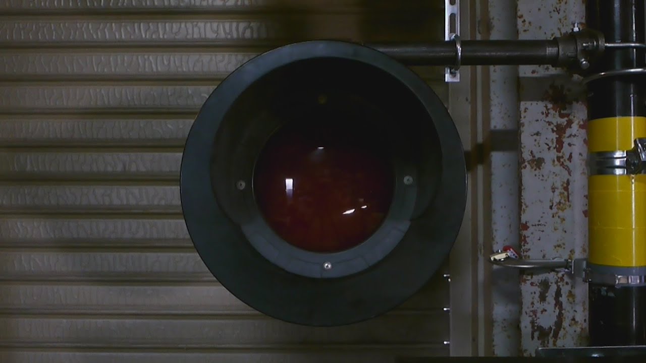 鉄道部品】踏切警報灯 LHU形 - YouTube