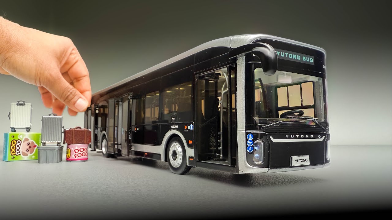 Foton Ohui BJ6122 Tourist Bus 1/36 scales models. Amazing led