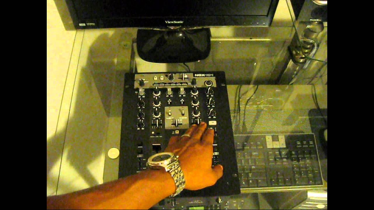 BEHRINGER / 2チャンネルDJミキサー NOX404 - YouTube