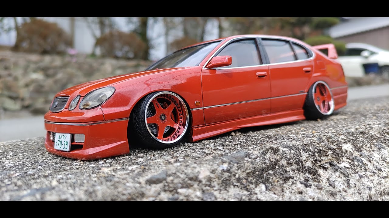 Aoshima 1/24 scale plastic model of Toyota JZS161 Aristo V300