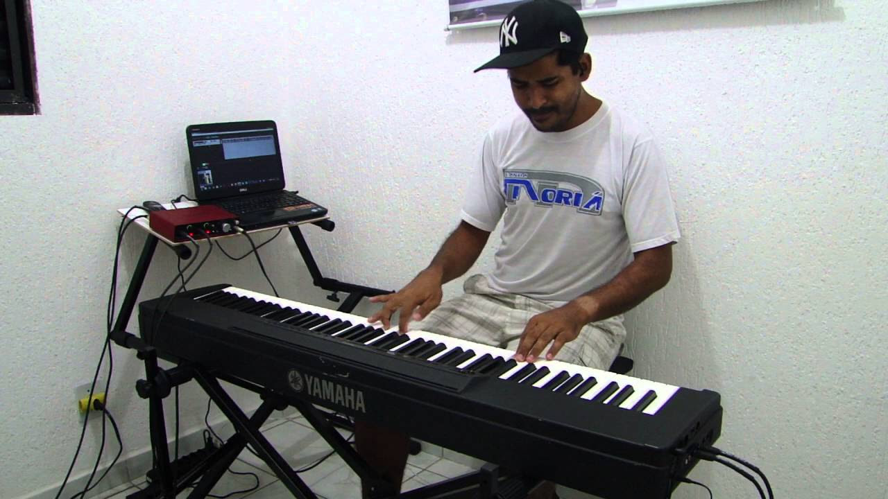 Piano Yamaha P-90 - YouTube