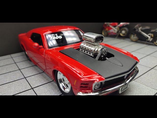 Ford Mustang Boss 429 (1970) Blown Engine, Jada Toys diecast scale