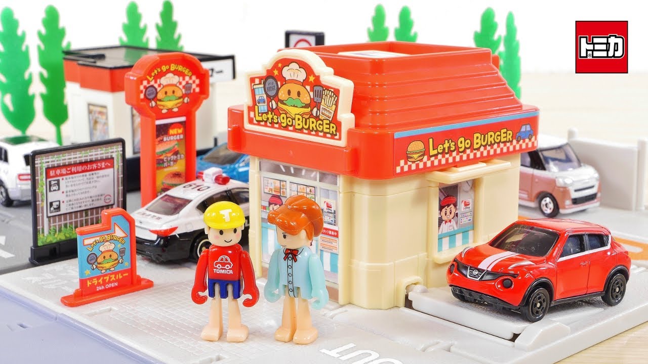 The first new Tomica Town with sound! Drive-Through Burger Shop