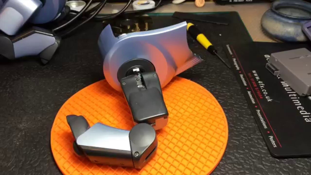 Sony #AIBO ERS-210 Jittery Legs Fix - Part 1 - YouTube