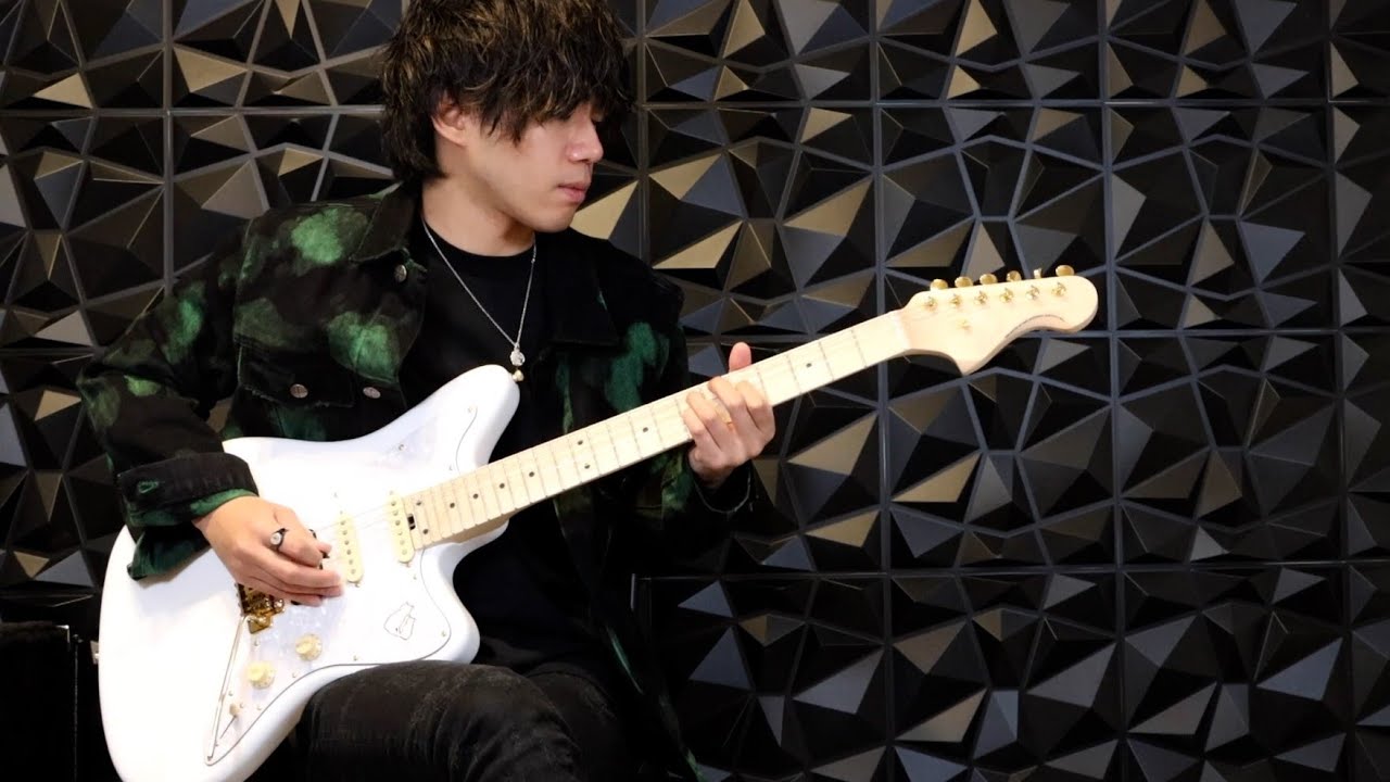 Seed Shinra – Haku – 沖聡次郎 モデル | Sago New Material Guitars