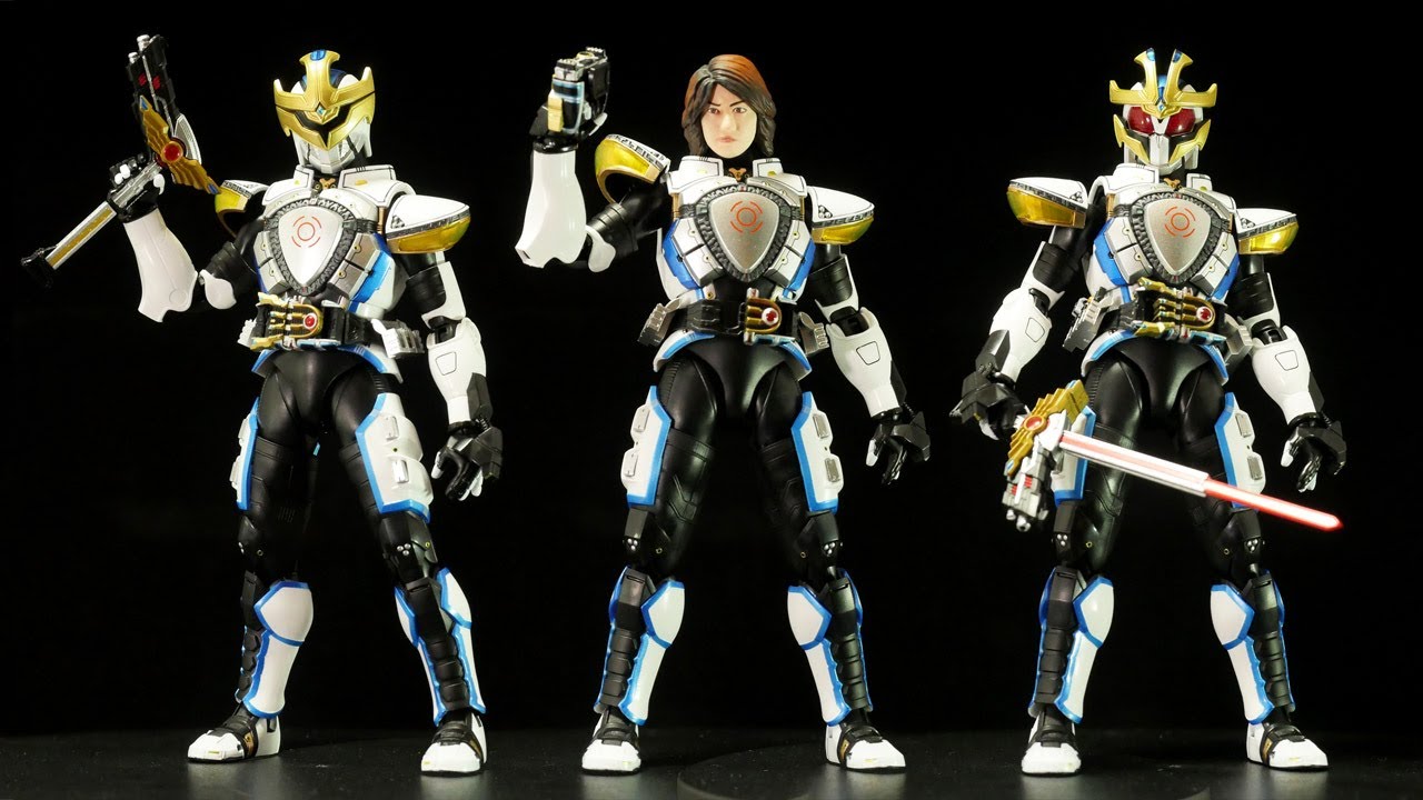 S H Figuarts【真骨彫製法 仮面ライダーイクサ セーブモード／バースト