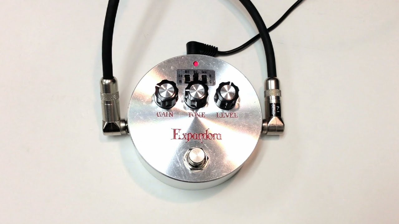 Bixonic Expandora Fender Stratocaster - YouTube