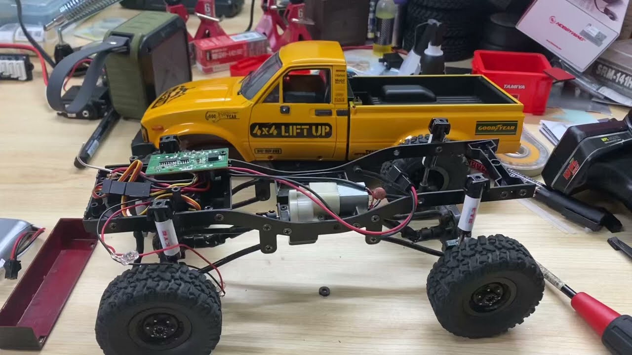 メルカリで買ったラジコンカーを直す WPL C24-1 - YouTube