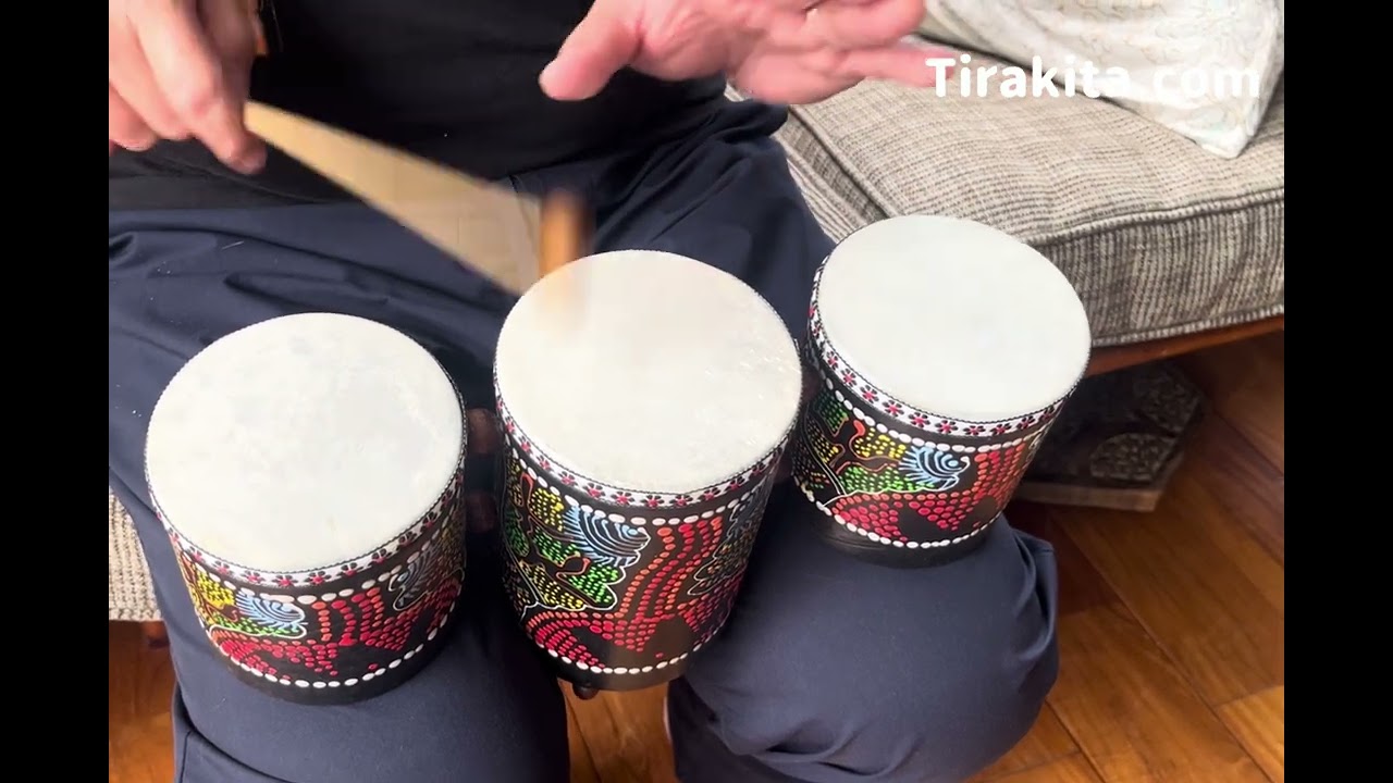 バリ島の民族楽器 ティンプトンドラム｜ドットペイントが美しい 手と