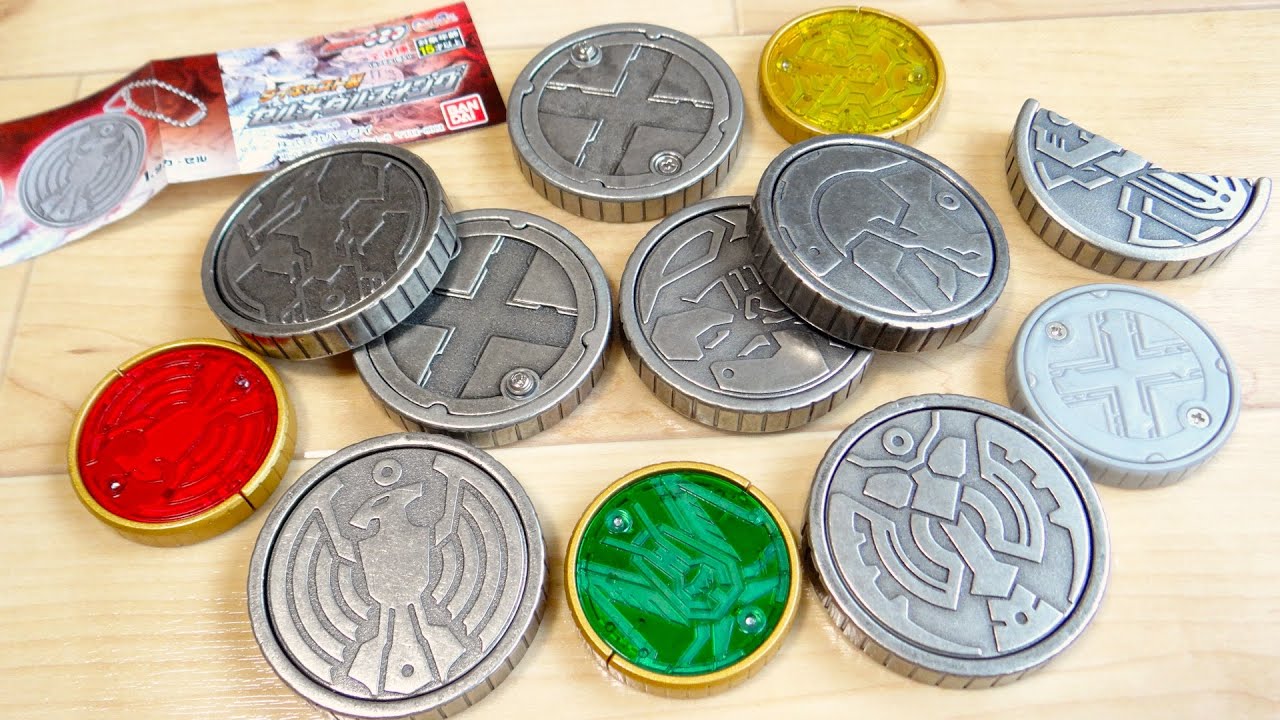 Alloy cell medals from 10 years ago! 400 yen per play Gashapon die