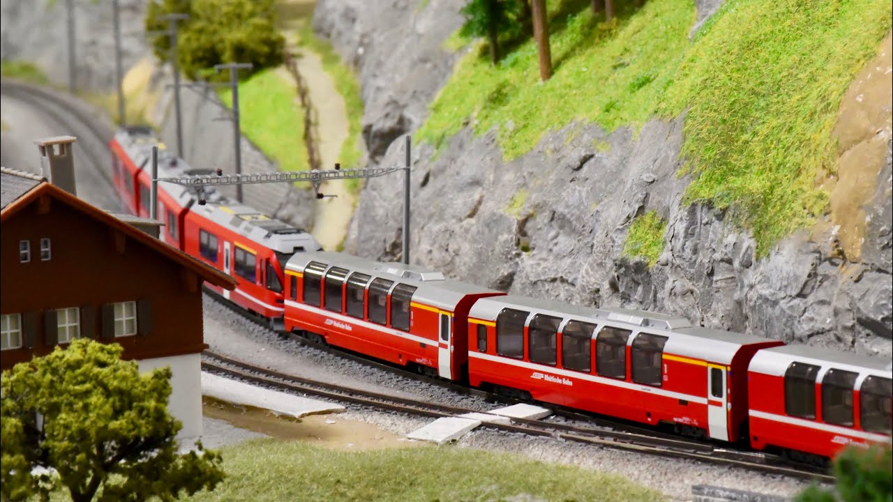 Nゲージ 】レーティッシュ鉄道 ベルニナ急行 / Modelleisenbahn der