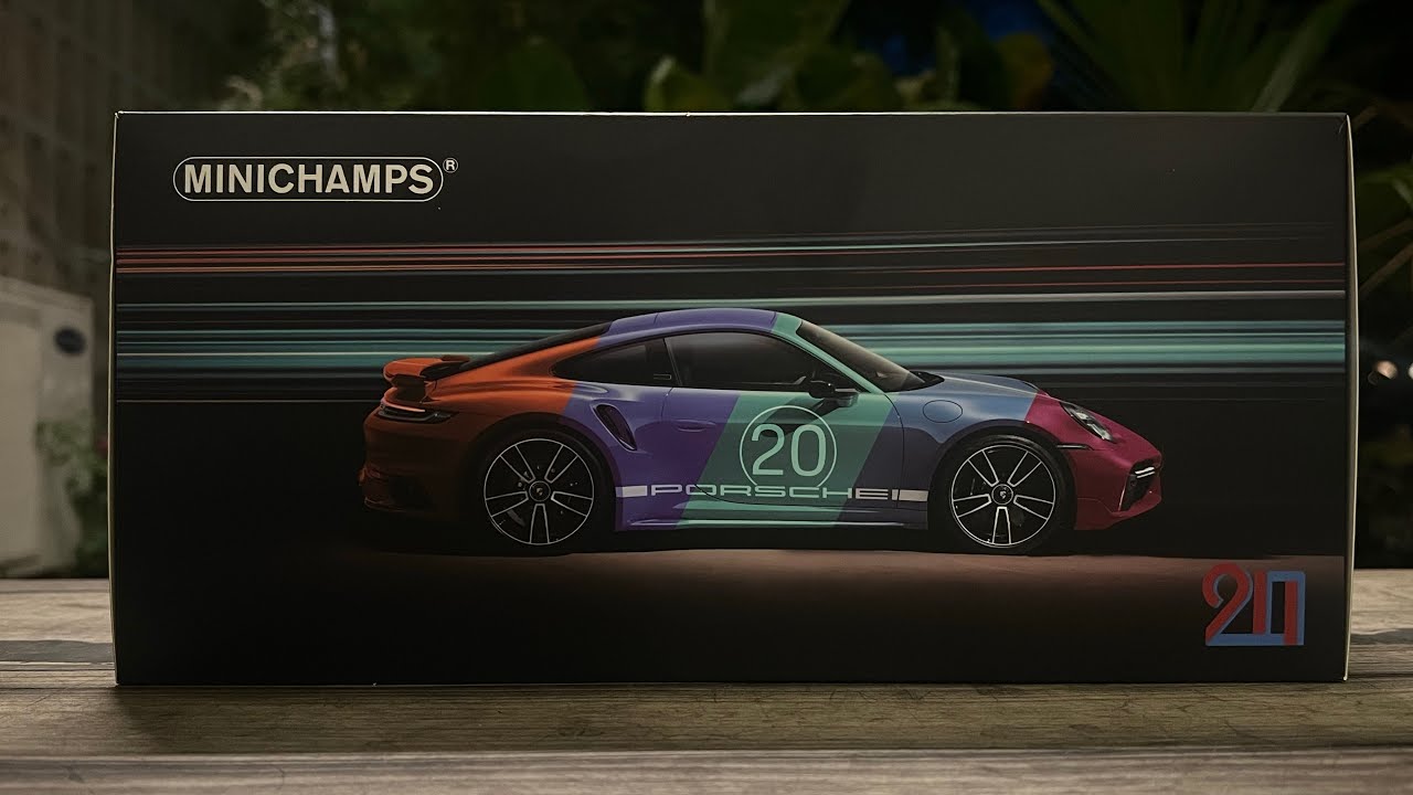 Blue Streak: Unboxing a 1/18 Porsche 911 Turbo S by Minichamps