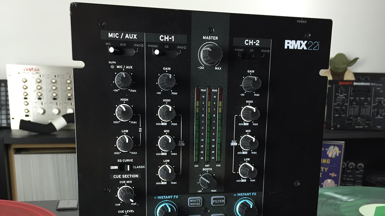 Review: Reloop RMX-22i Mixer - YouTube