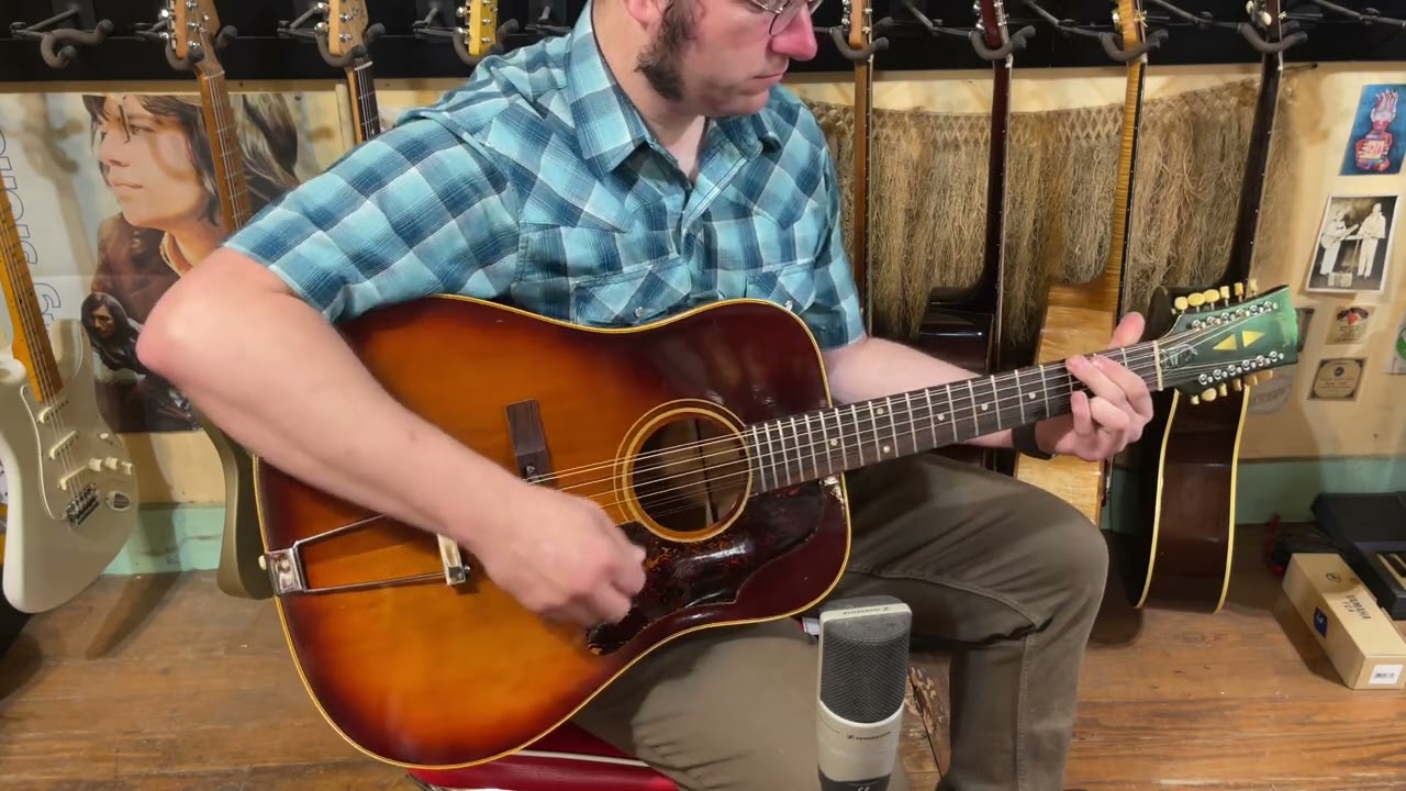 1967 Gibson B-45-12 dreadnought 12-string guitar - YouTube