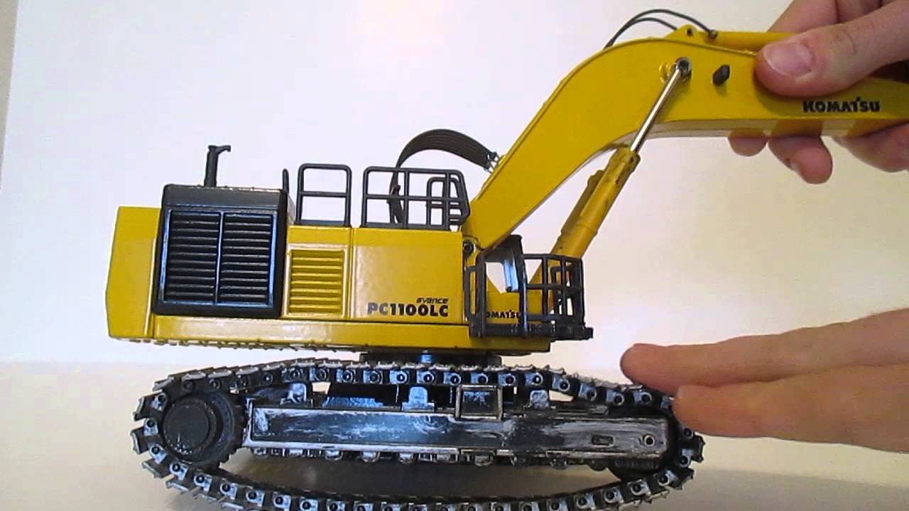 Joal Komatsu PC1100-6 1:50 Excavator - YouTube