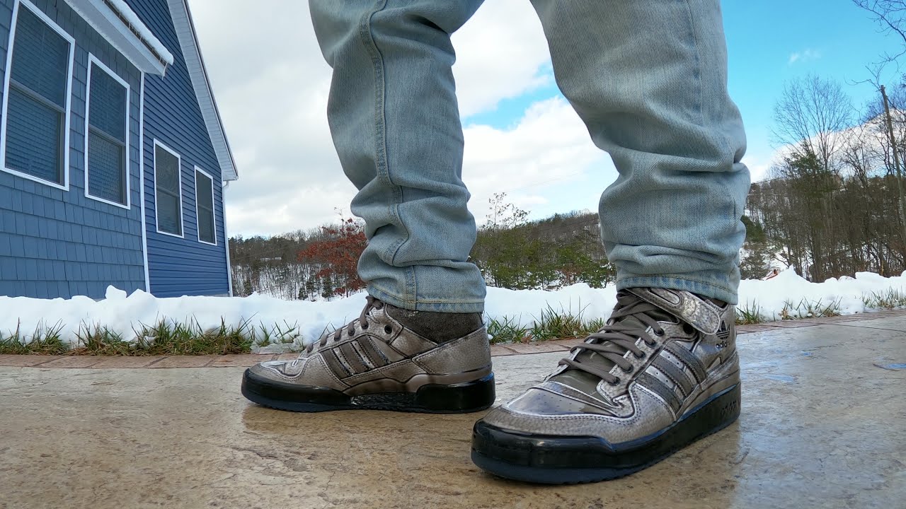 Adidas Forum 84 - Jeremy Scott - Dipped - Carbon - On Foot Look