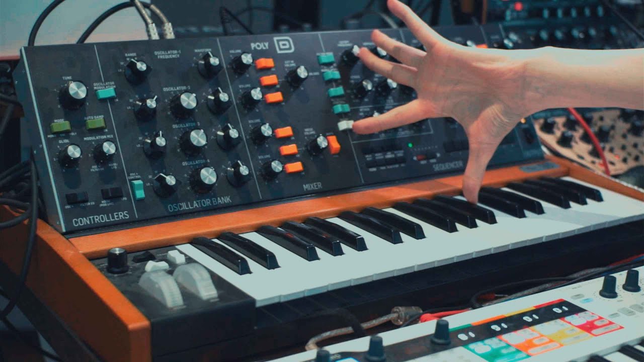This Synth is Awesome - Behringer Poly-D - YouTube