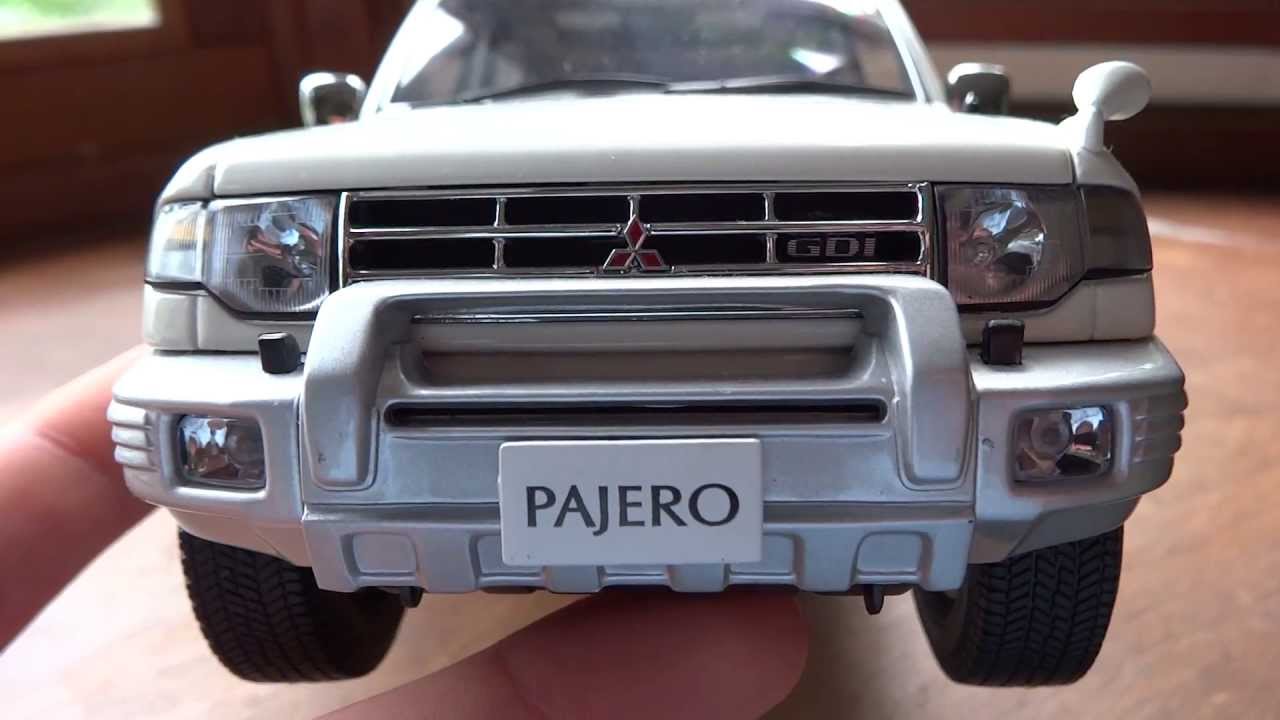 Up close look: 1/18 Mitsubishi Pajero Exceed by Autoart - YouTube