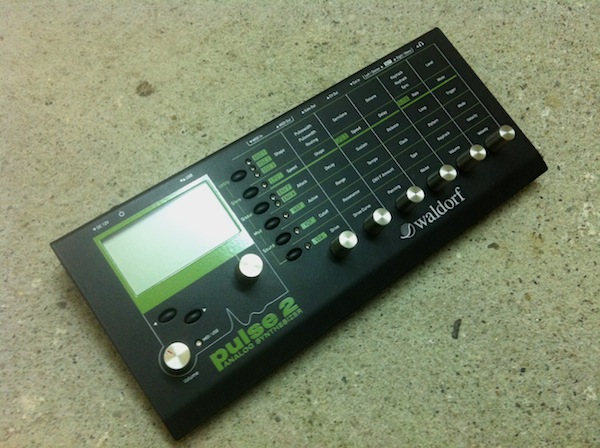 WaldorfのアナログシンセPulse 2を試してみた –