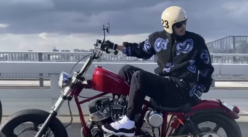 長瀬智也がエア ジョーダン11 “コンコルド”を着用した新たな画像公開