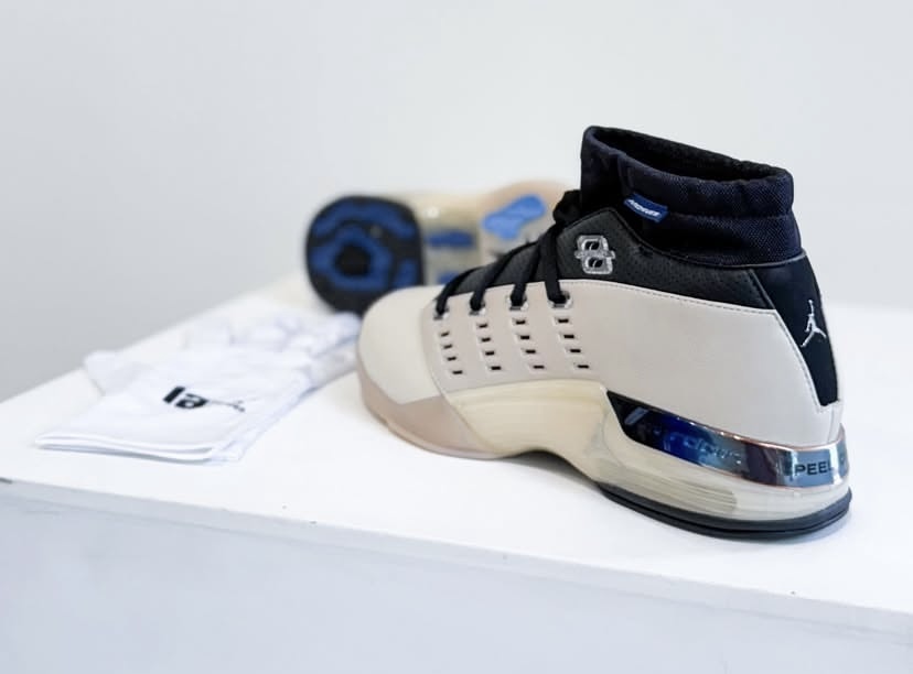 インフィニティ アーカイブ x エア ジョーダン17 ロー “ビーチ