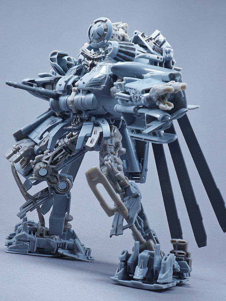 レビュー：TFスタジオシリーズ SS-08 ブラックアウト | 超偏見超変形