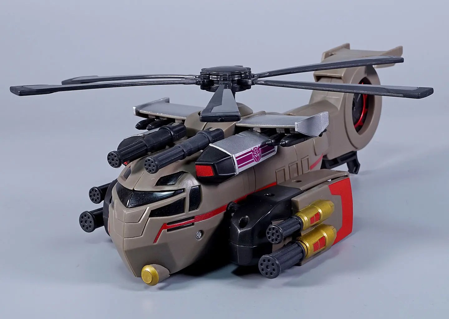 レビュー：TFアニメイテッド TA-20 ブラックアウト | 超偏見超変形