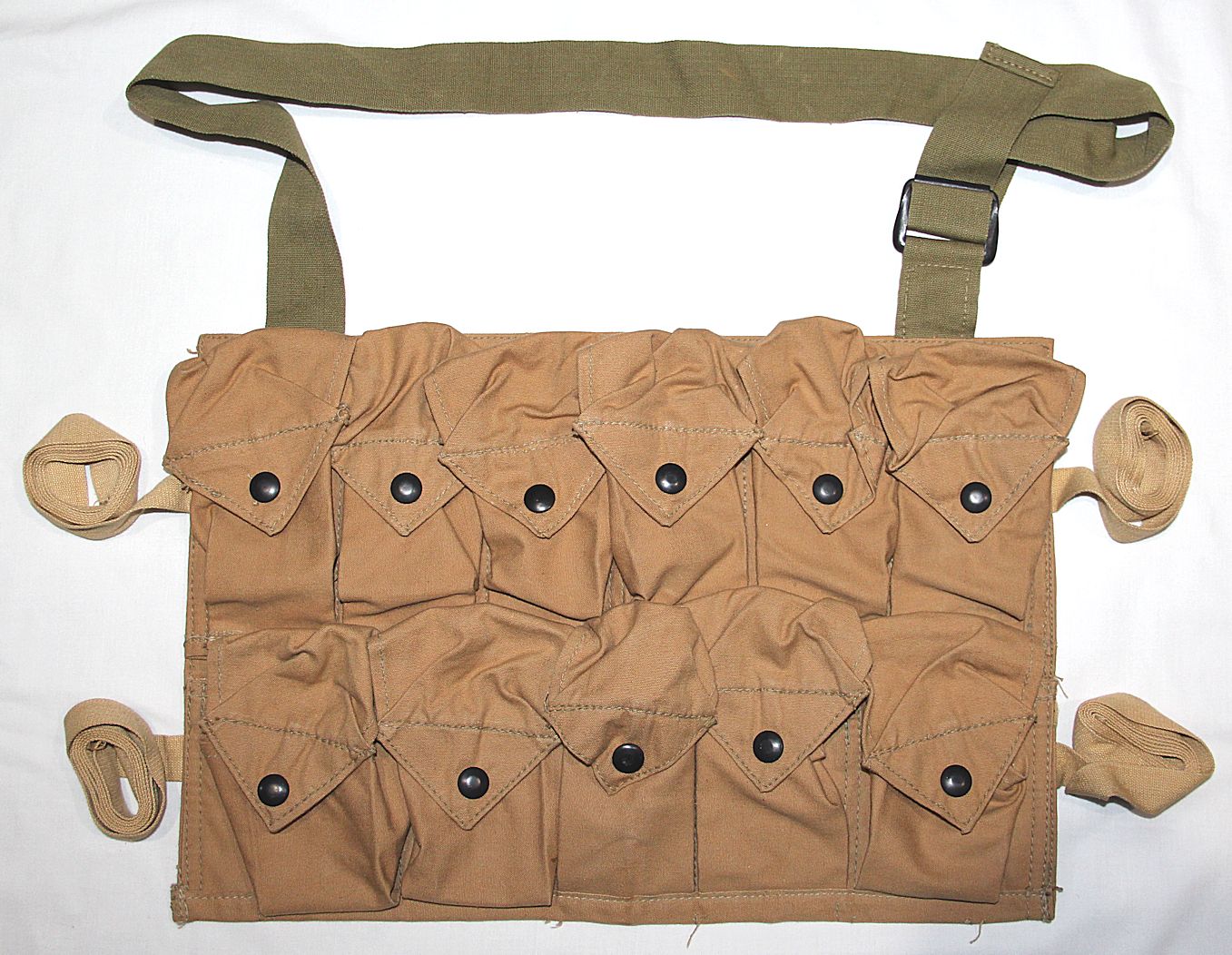 E621. WWII USMC DEPOT MADE 11 POCKET GRENADE VEST WITH CUTTER TAG