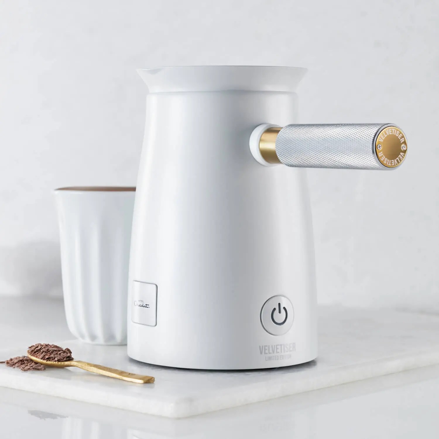 ホテルショコラが家庭用ショコラドリンクメーカー『ベルベダイザー』を