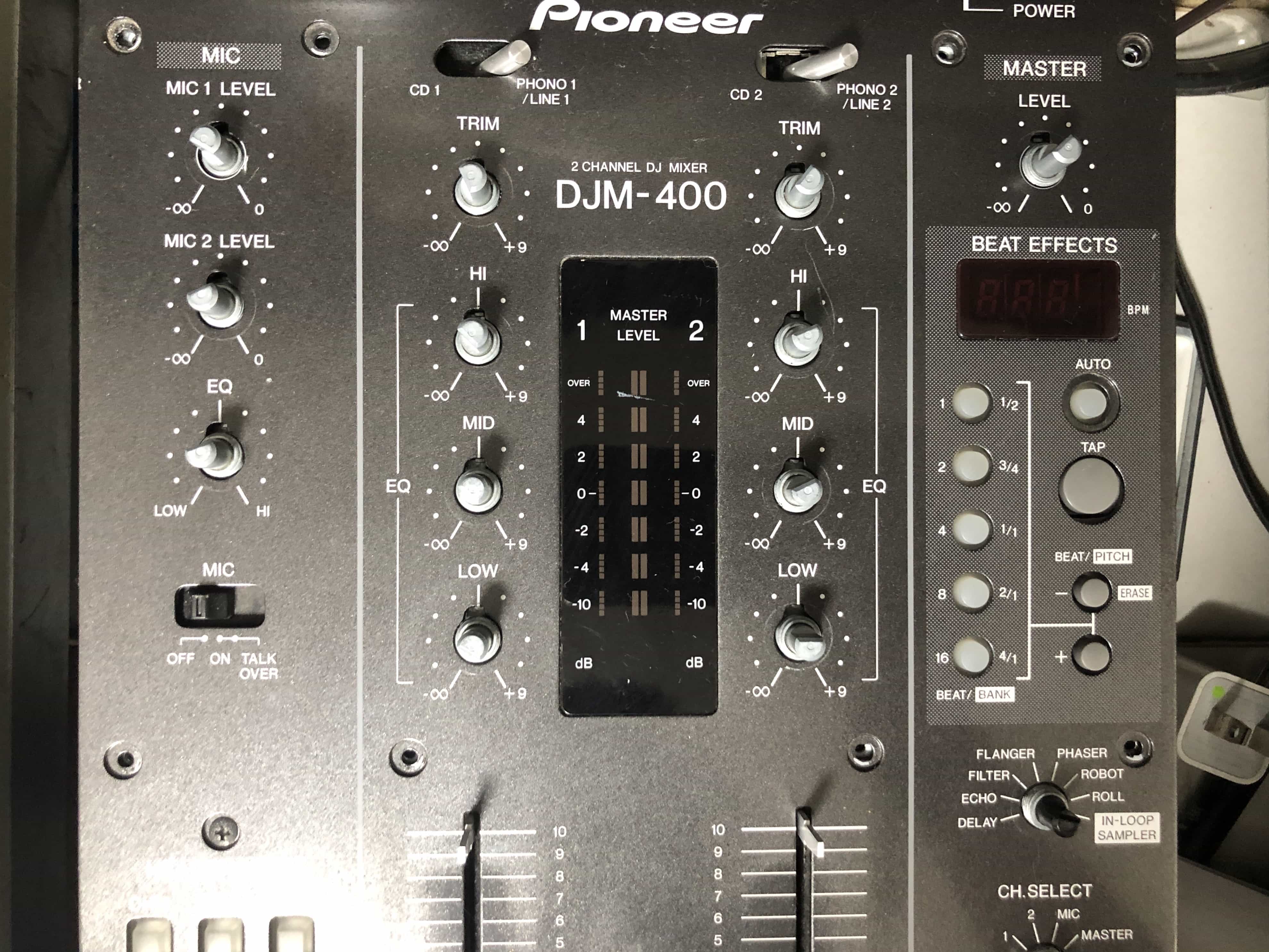 DJ機材】PioneerのDJミキサーDJM-400がぶっ壊れた2回目2台目 – Bee's