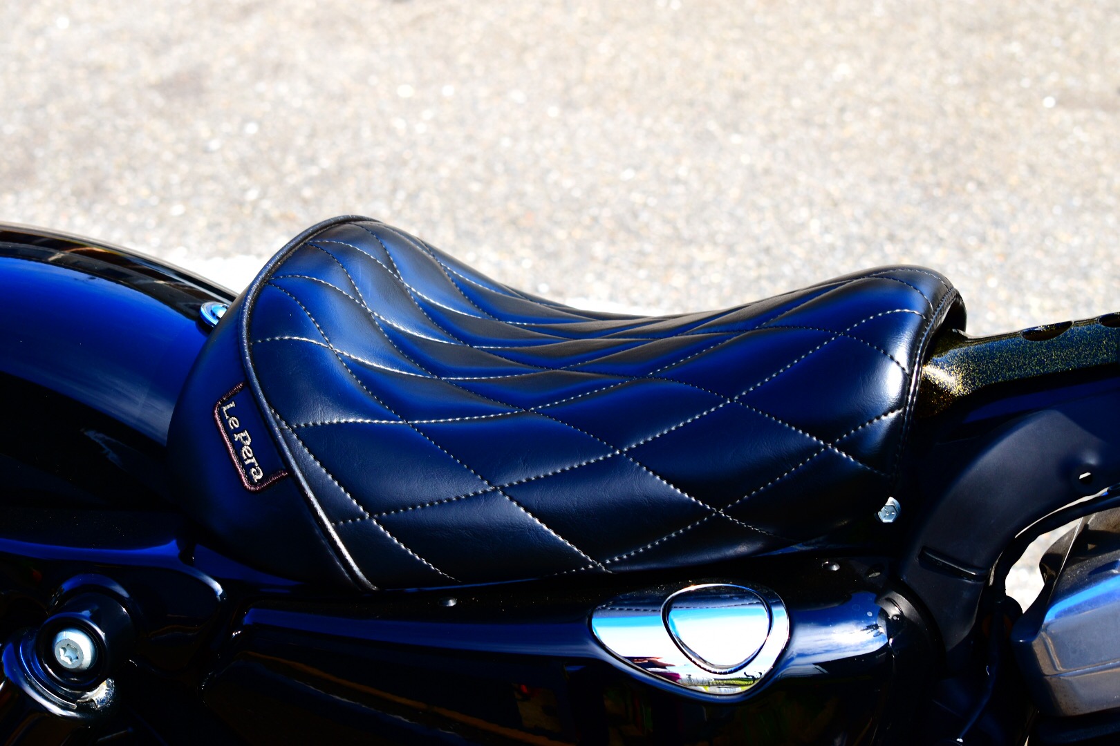 XL1200Xのカスタムに悩んだらシートカスタムがおすすめ！ - GRIT