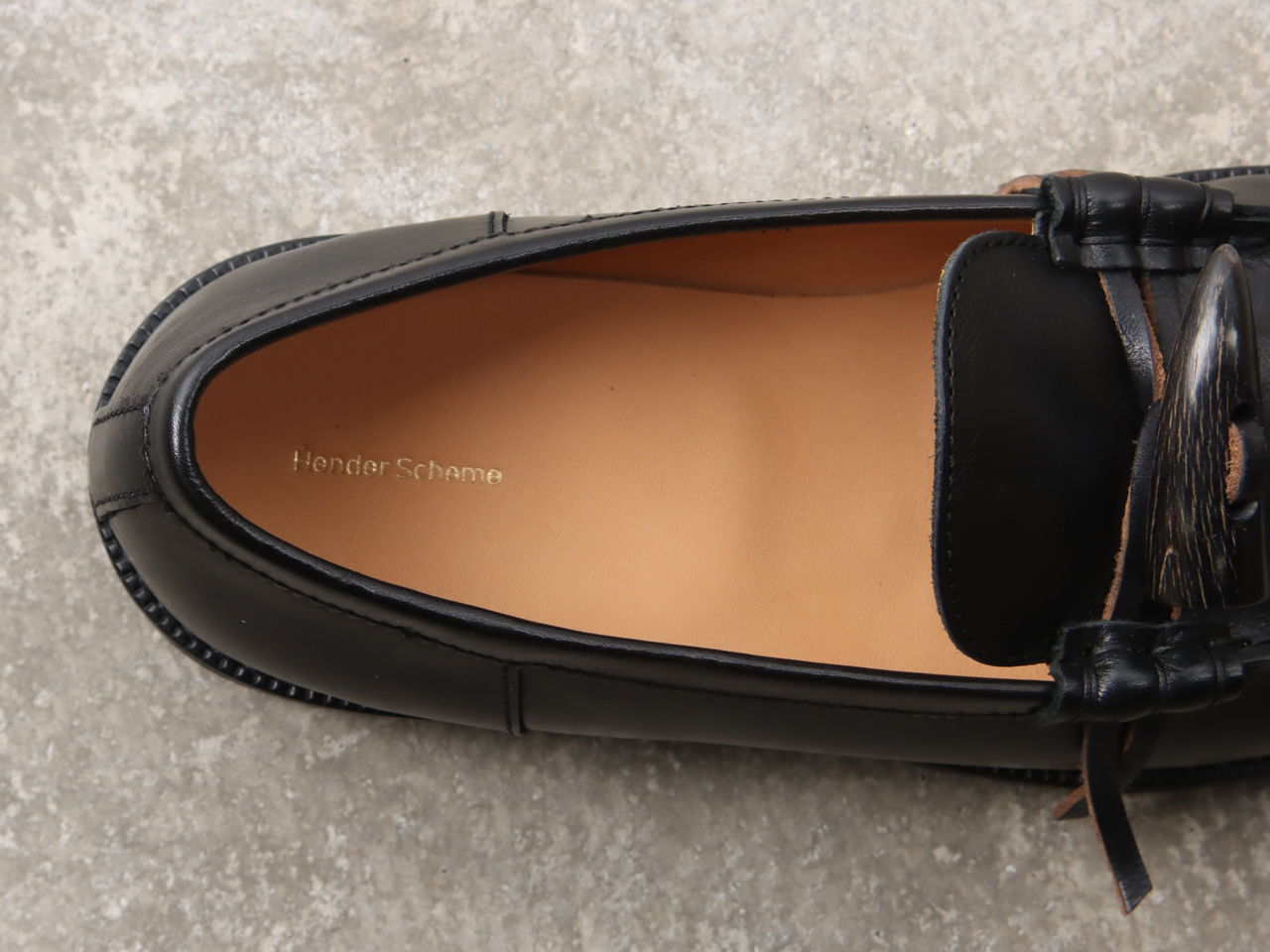 Hender Scheme horn loafer smooth - BLOG