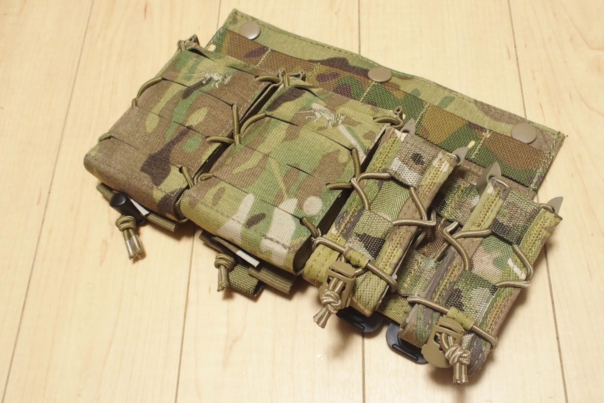 ハイスピードギア ダブル ピストル TACOポーチ(マルチカム)を買いまし