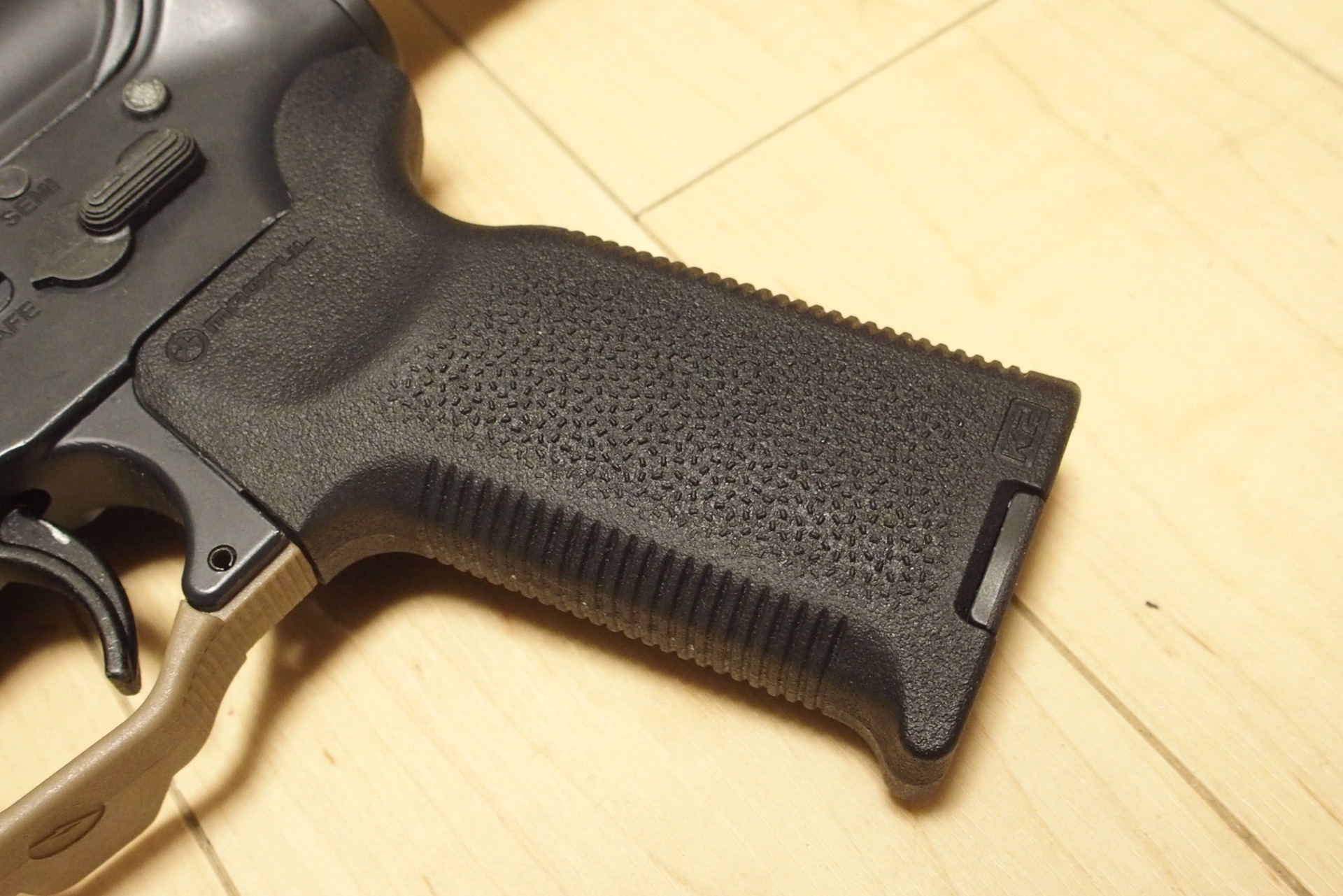 DEFCON1新作、SYSTEMA PTW(トレポン)用 レプリカ MAGPUL MOE SL