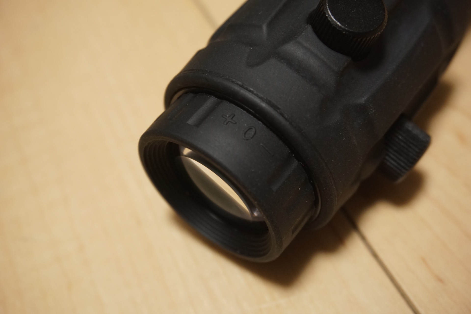 安価でシンプルな3倍マグニファイア、VectorOptics SCOT-07 3X マグニ