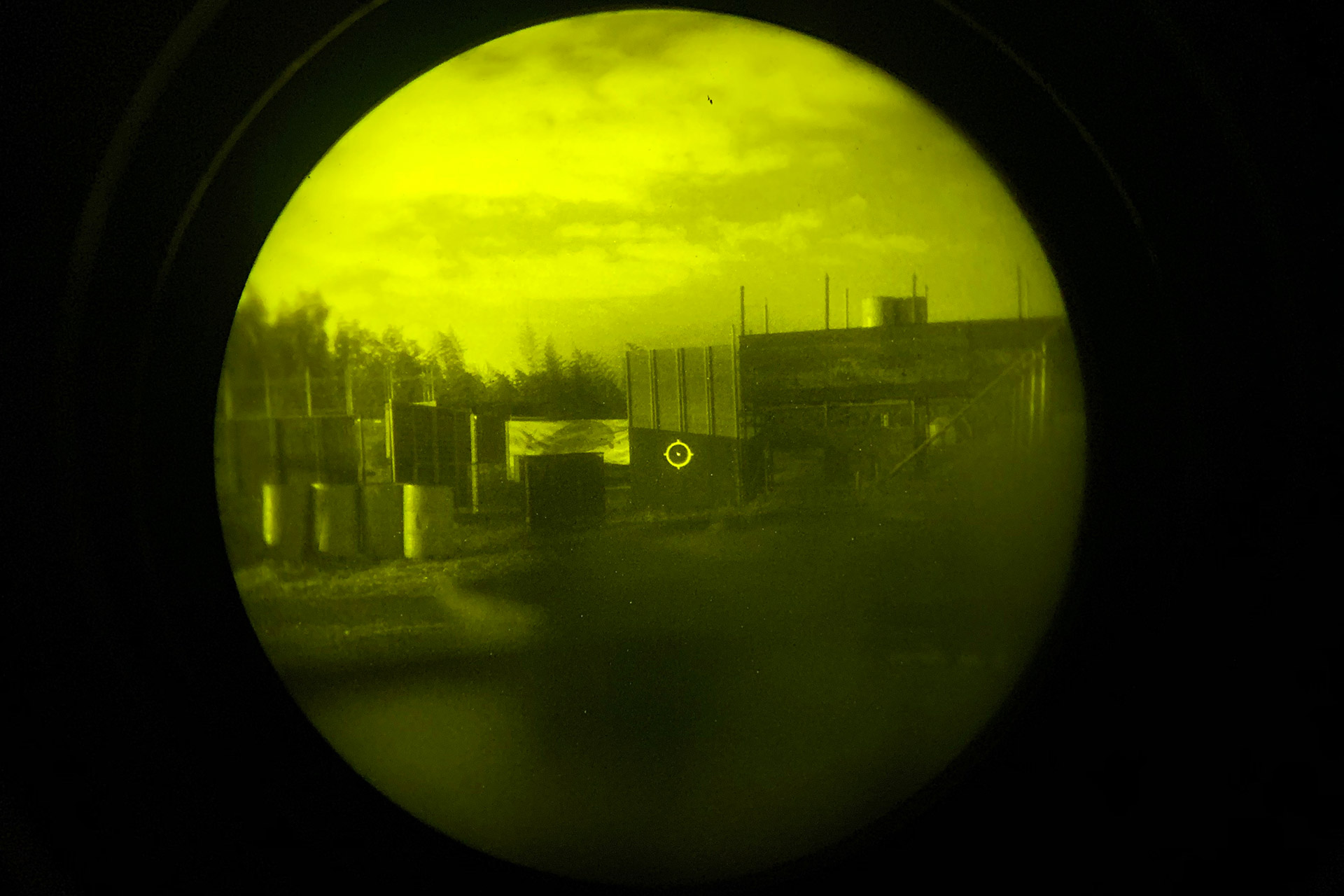 ナイトビジョンとマグニファイアを組み合わせる事は出来るのか？検証し