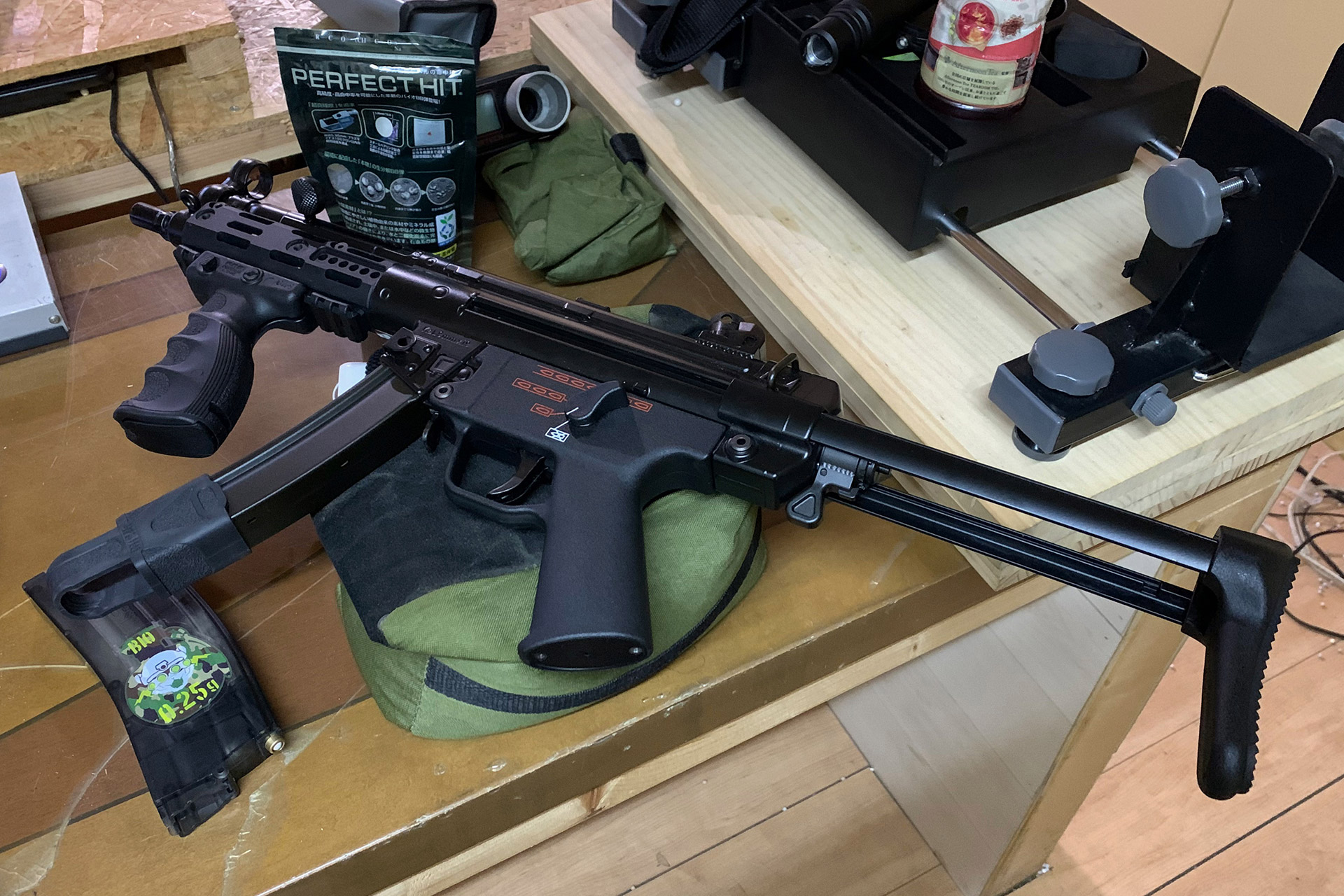 東京マルイ 次世代電動ガン MP5A5のグルーピングを計測しました | エボログ