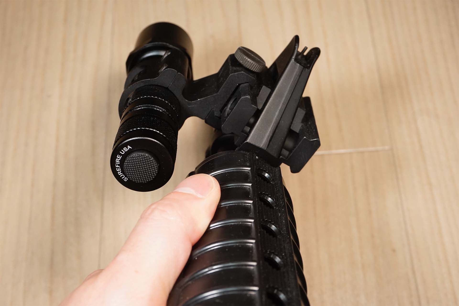 ノーブランド SureFire 6P タイプ LEDライトとBigDragon製DDタイプ