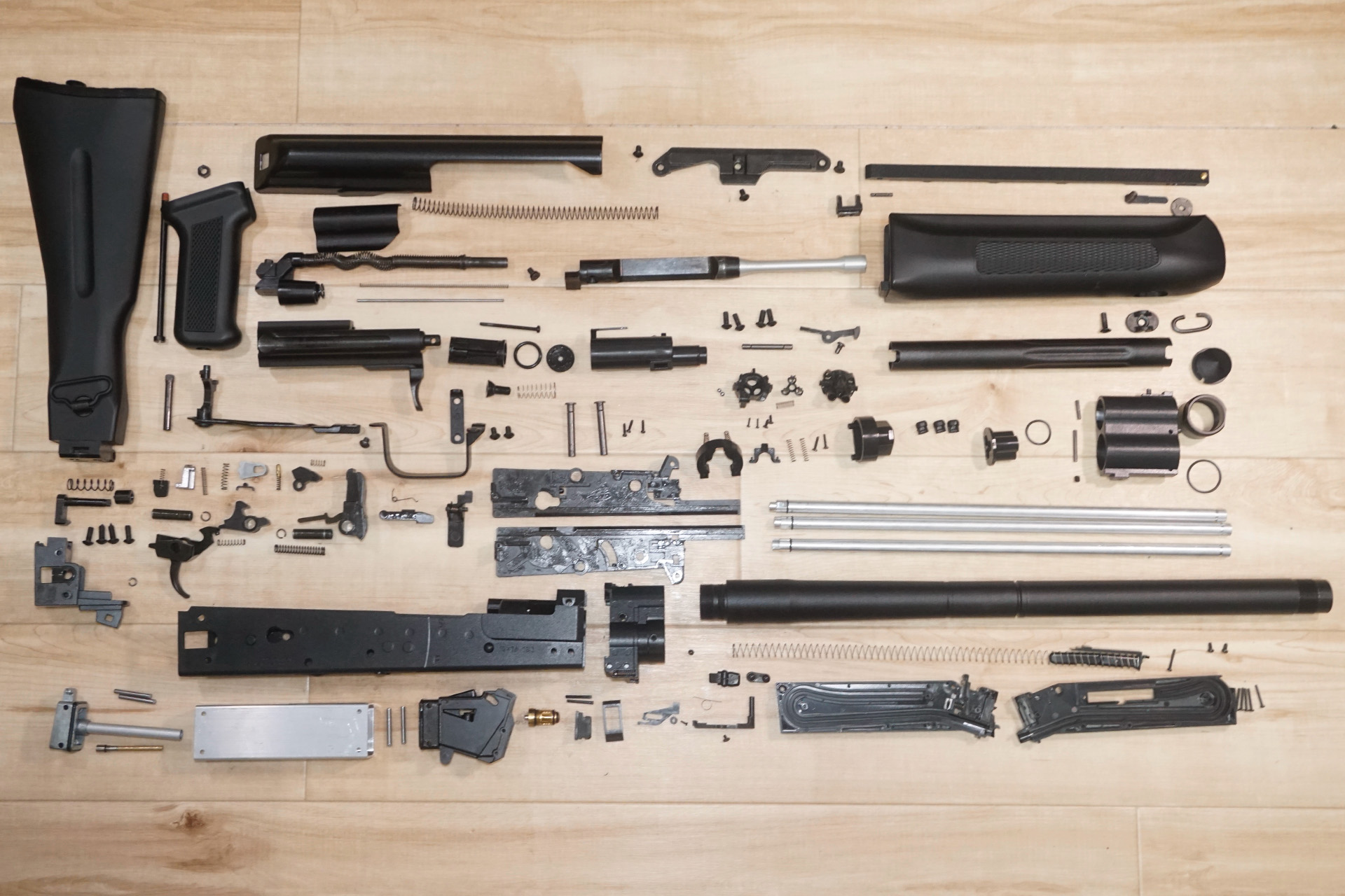 東京マルイ サイガ-12Kの分解レビュー（ボルト、メカボックス、バレル