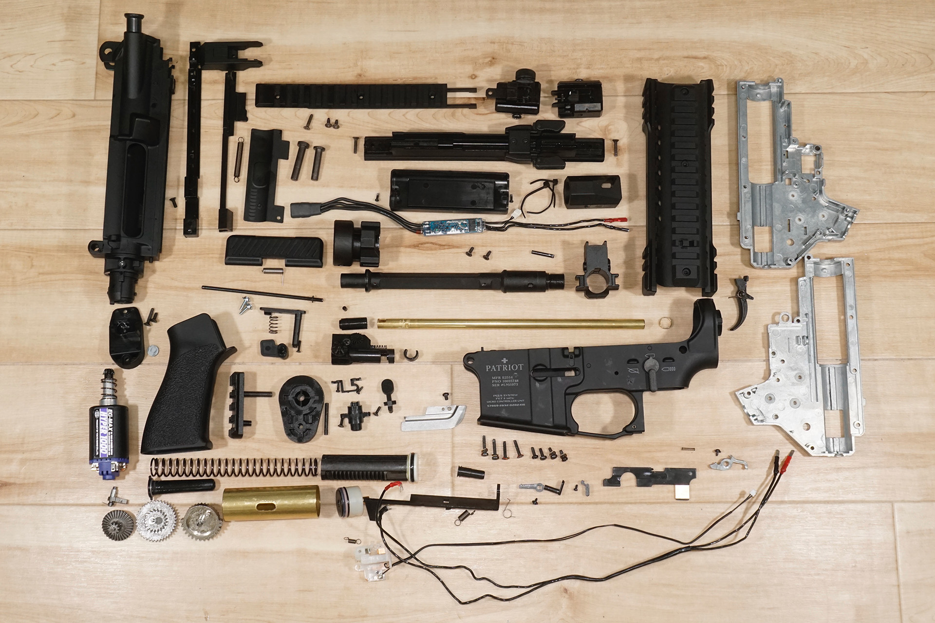 東京マルイ パトリオット プラスの分解レビュー（外装からメカボックス