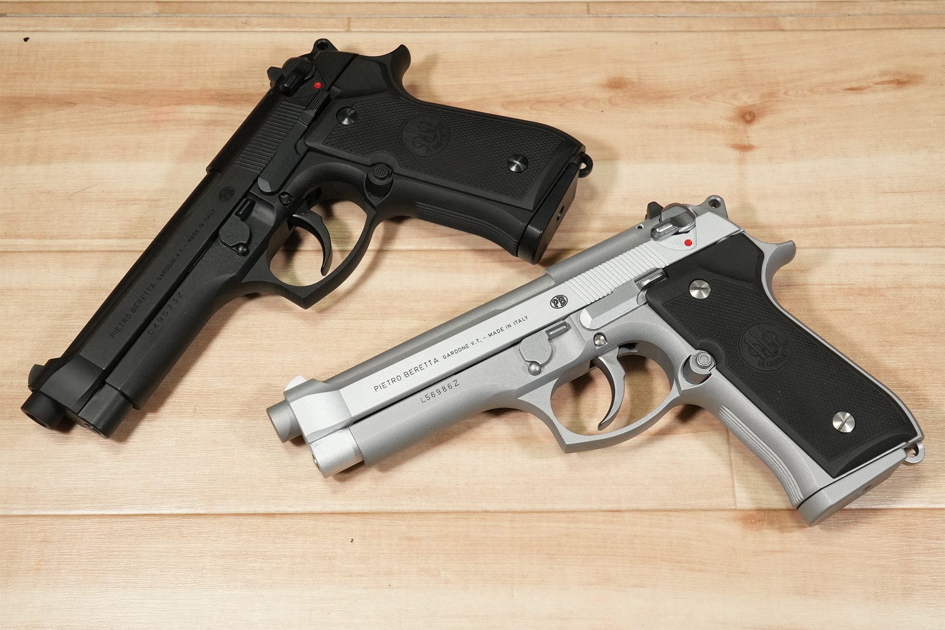 タナカ 新作BERETTAモデルガン比較、92SB-F “Hollywood version”と92FS