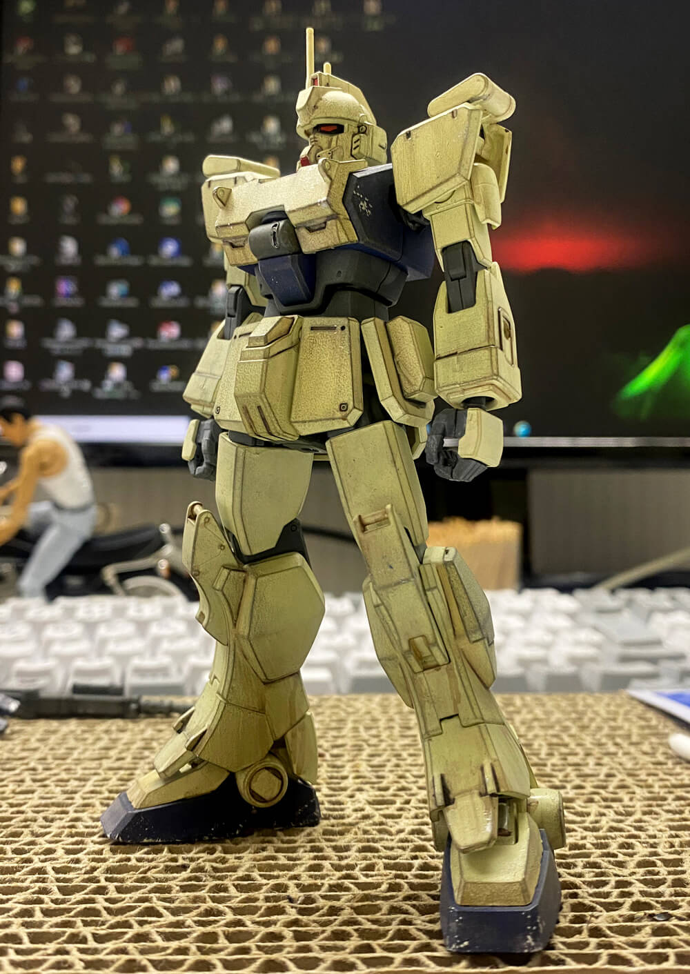 ガンプラ改造】HGUC 1/144 RX-79[G]Ez-8 ガンダムEz8、全塗装と