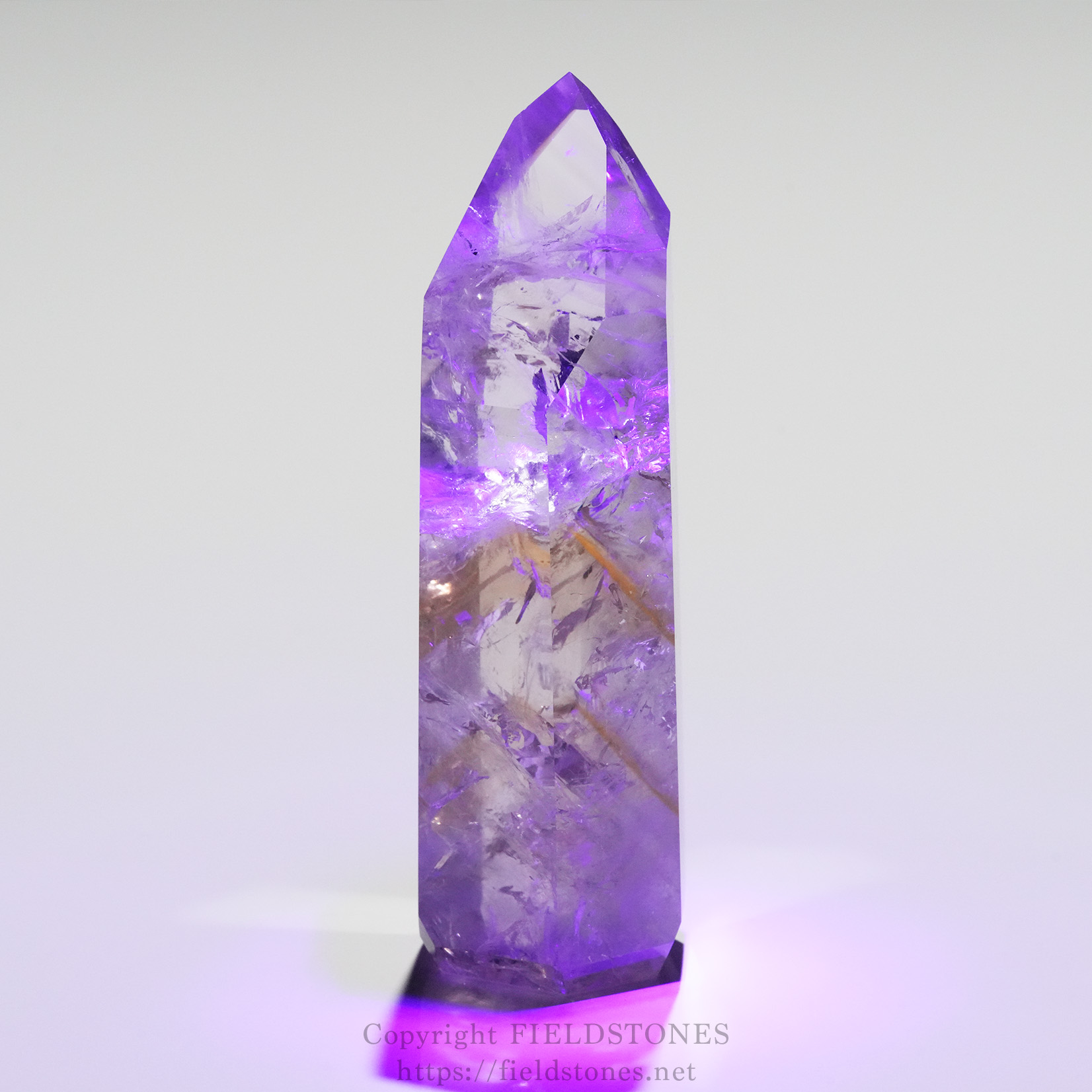 発光ゴールデンファントムアメジストポリッシュポイント - FieldStones