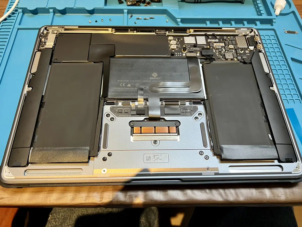 M1 MacBook Air】充電ケーブルに挿していないと起動しないMacの